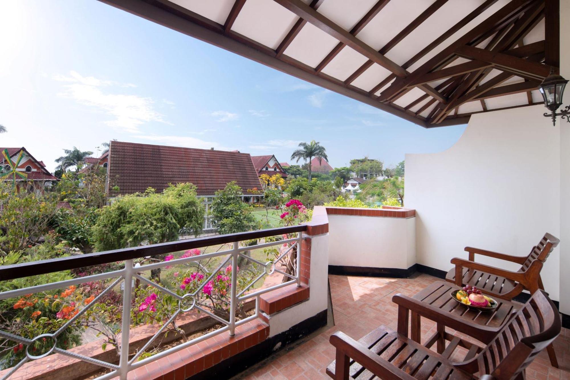 Royal Hotel And Villa Batu Batu  Exterior foto