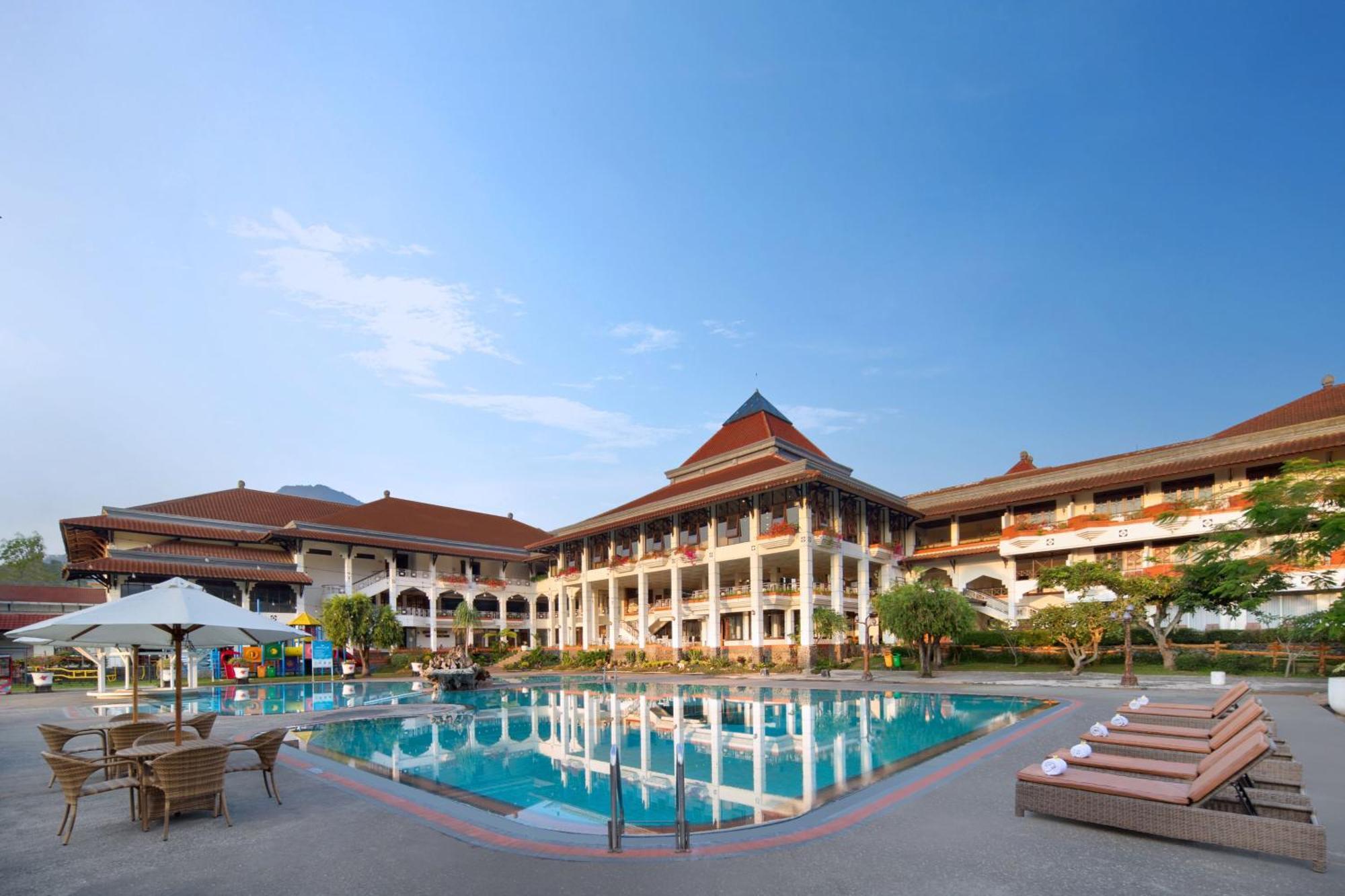 Royal Hotel And Villa Batu Batu  Exterior foto